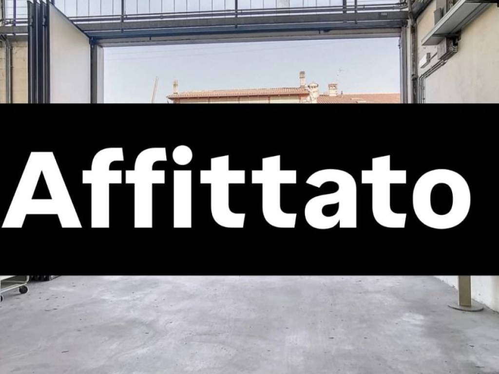 Capannone, zona artigianale, corte franca