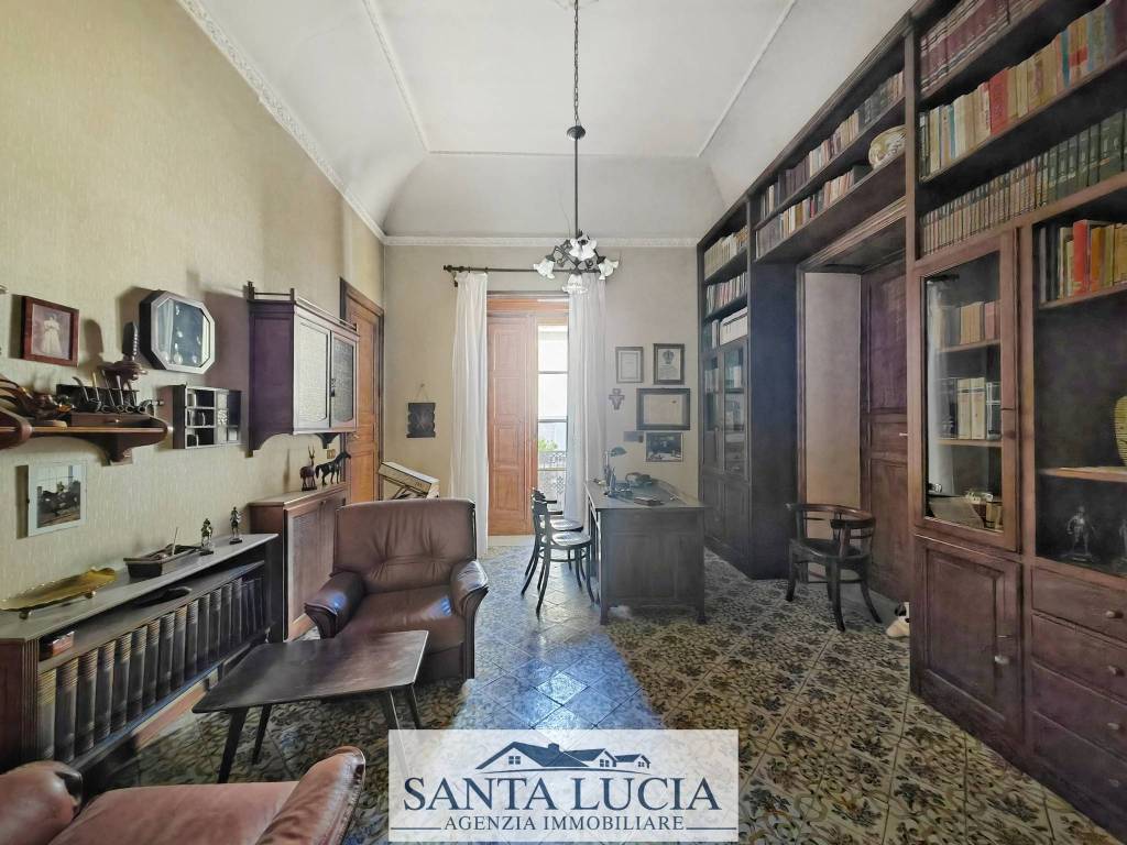 Salone