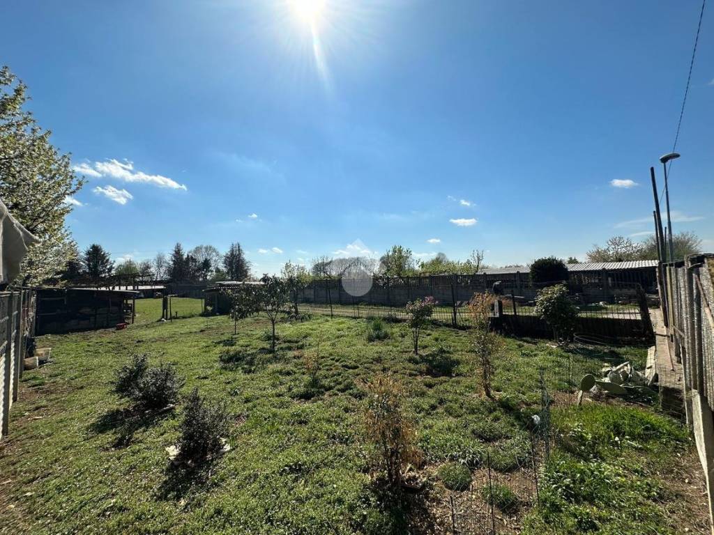 Magazzino - deposito via cassinetta, desio