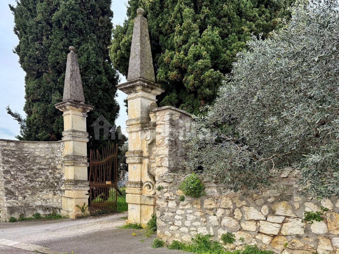 Villa in vendita a Verona