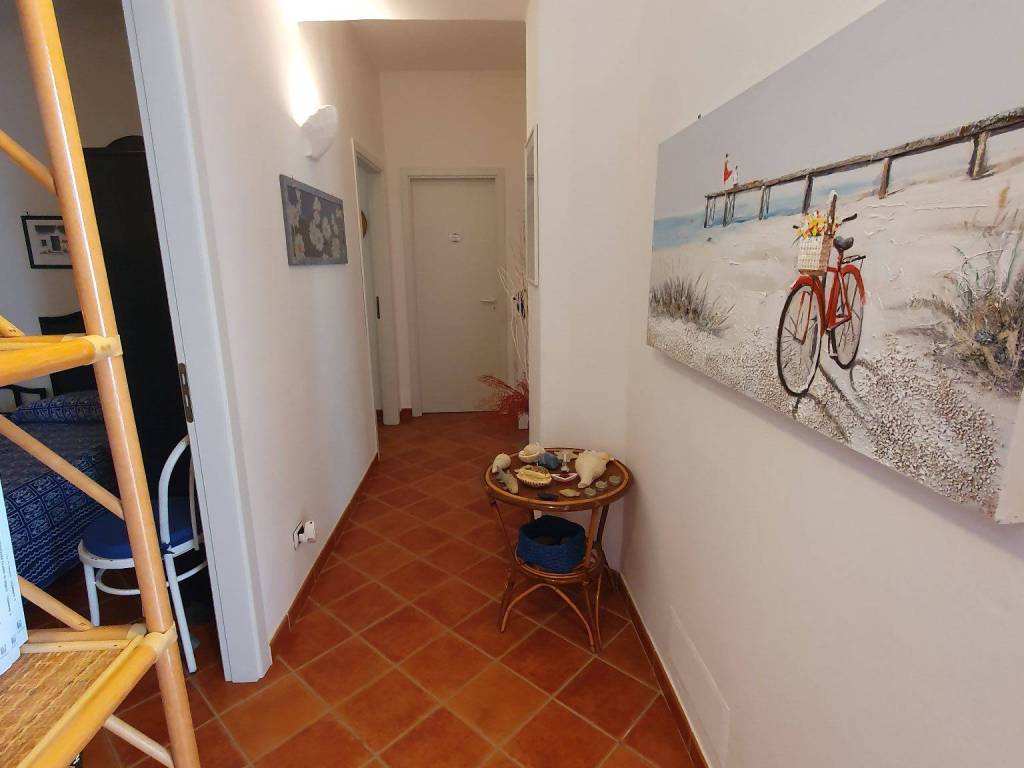 Appartamento in villa località frailliti 5, longobardi