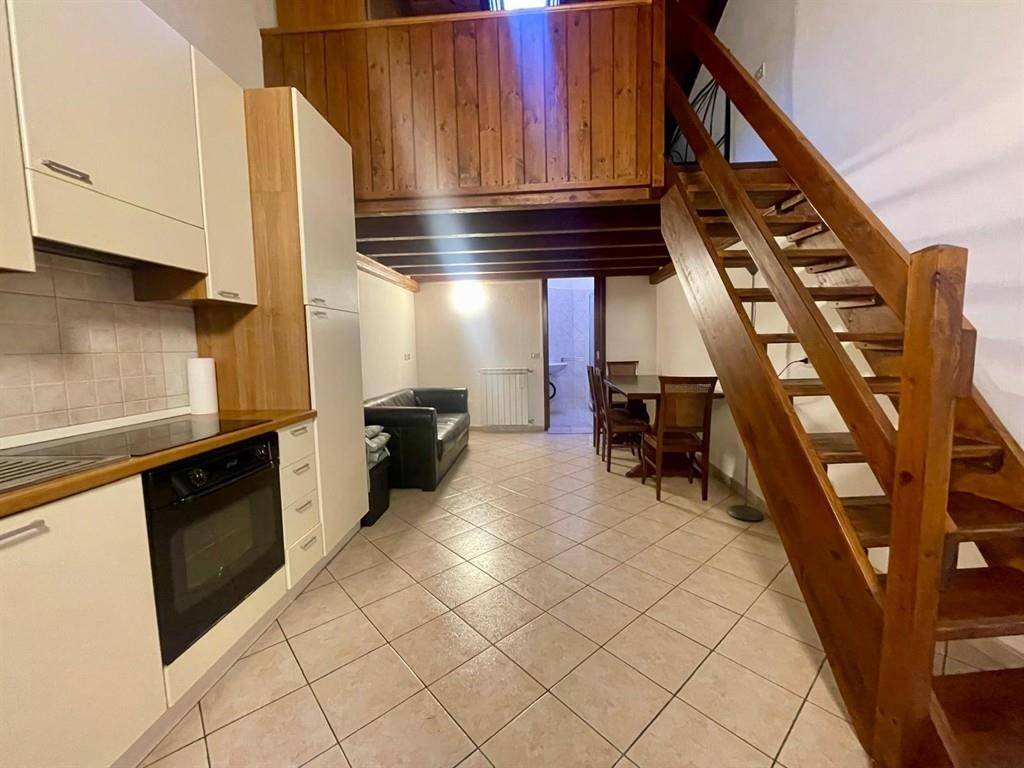Loft via visconti 4, centro, somma lombardo