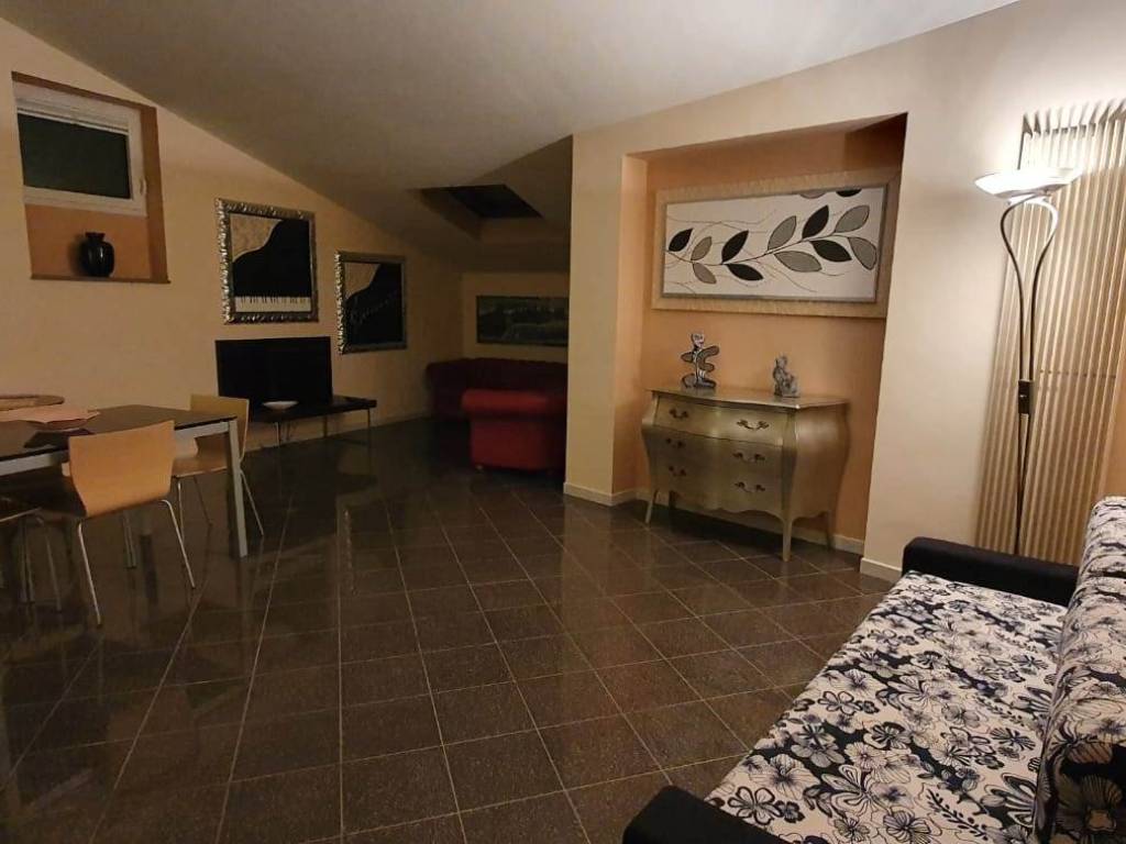 Bilocale 70 m², ovile - san francesco, siena