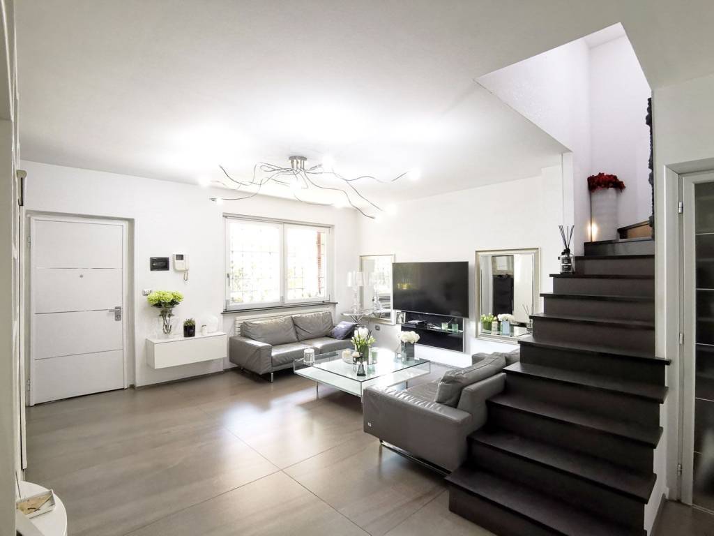 Villa a schiera via enrico berlinguer 53, centro, borgaro torinese