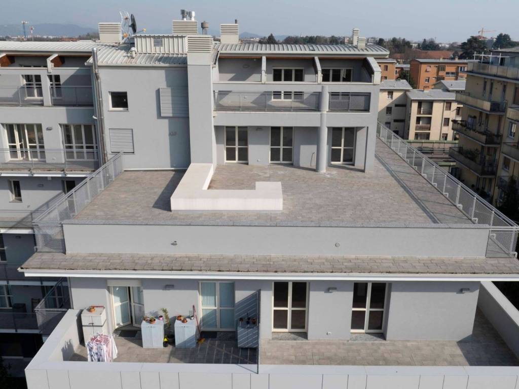 Quadrilocale via monte cenisio 12, borgo palazzo, bergamo