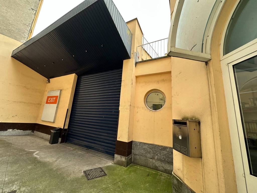Capannone via cenisio 68, cenisio, milano