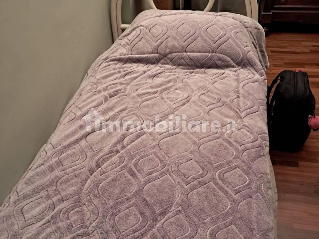 Posto letto in doppia in Borgo Po, foto 2 di 3