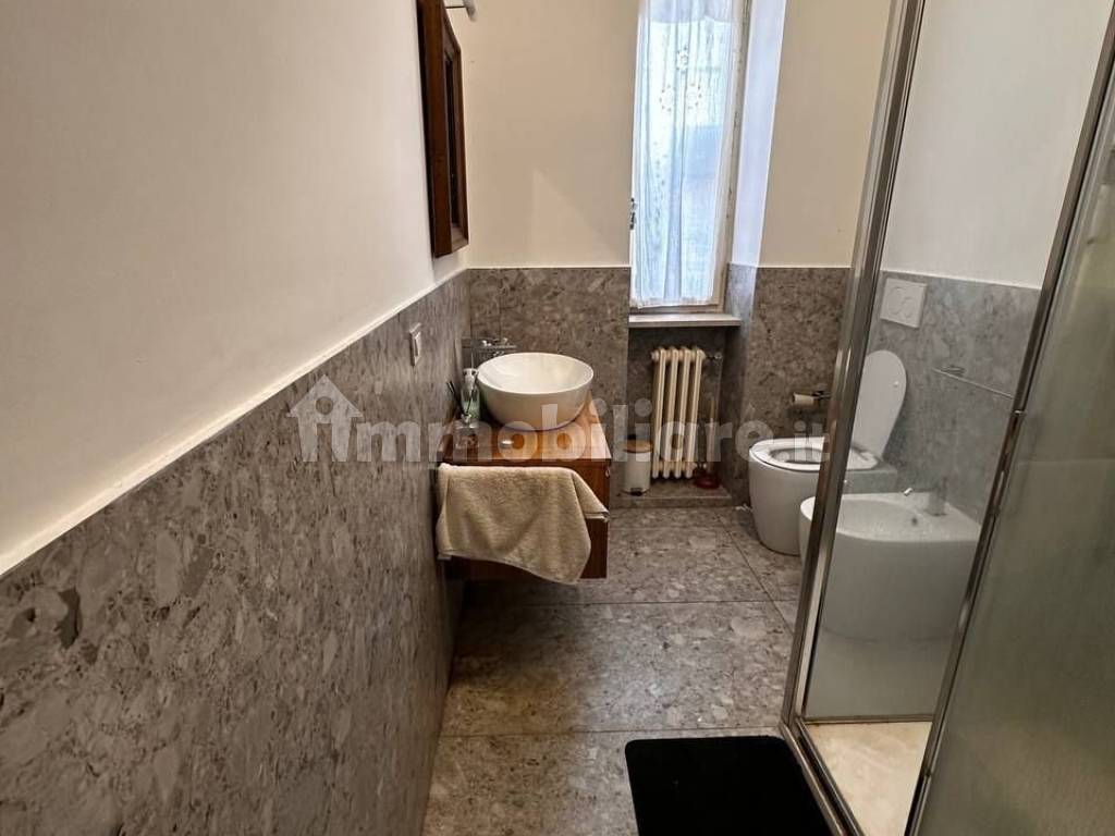 Posto letto in doppia in Borgo Po, foto 3 di 3