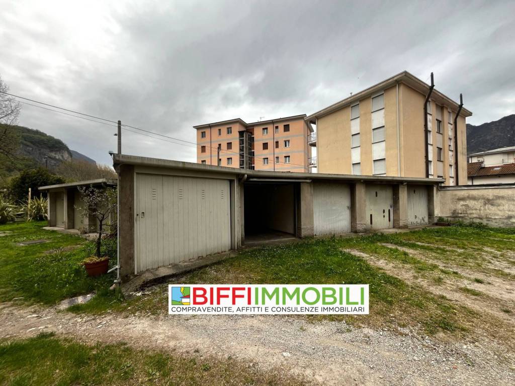 Garage - box via beato angelico, belledo, lecco