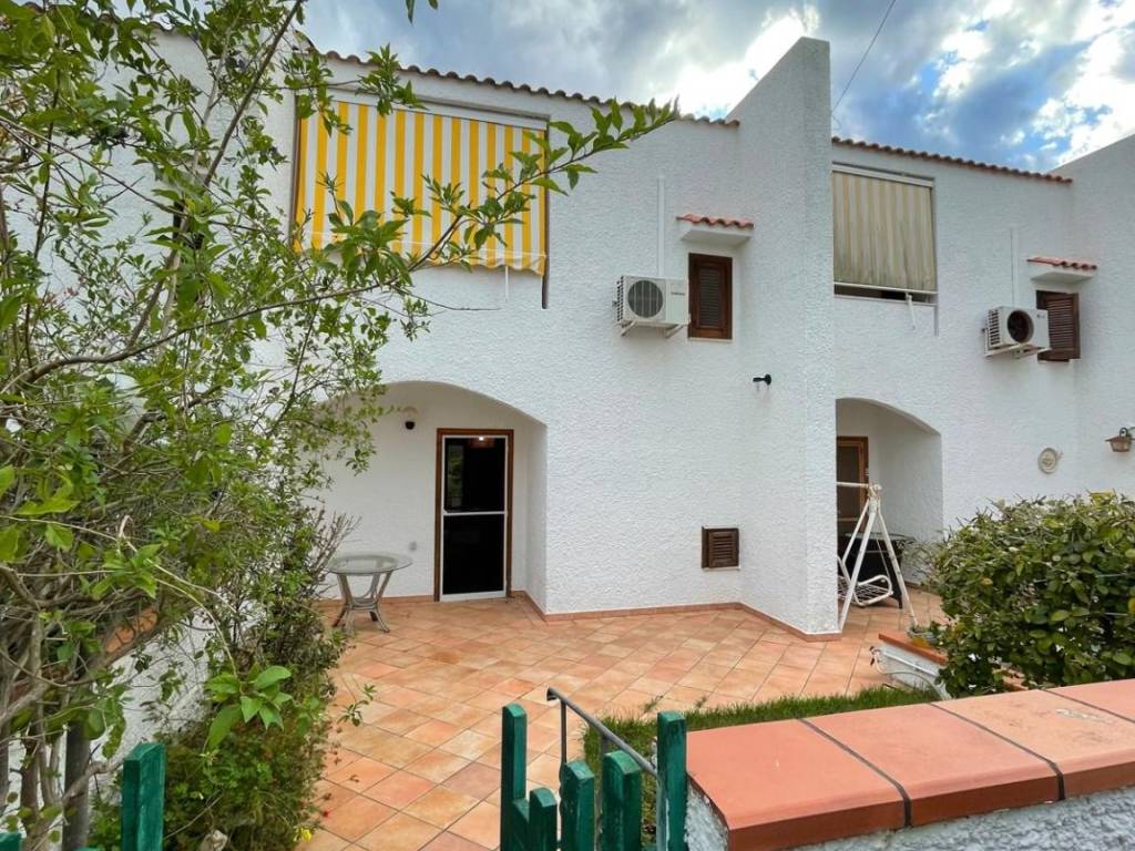 Villa a schiera via datteri 232, leporano marina, leporano