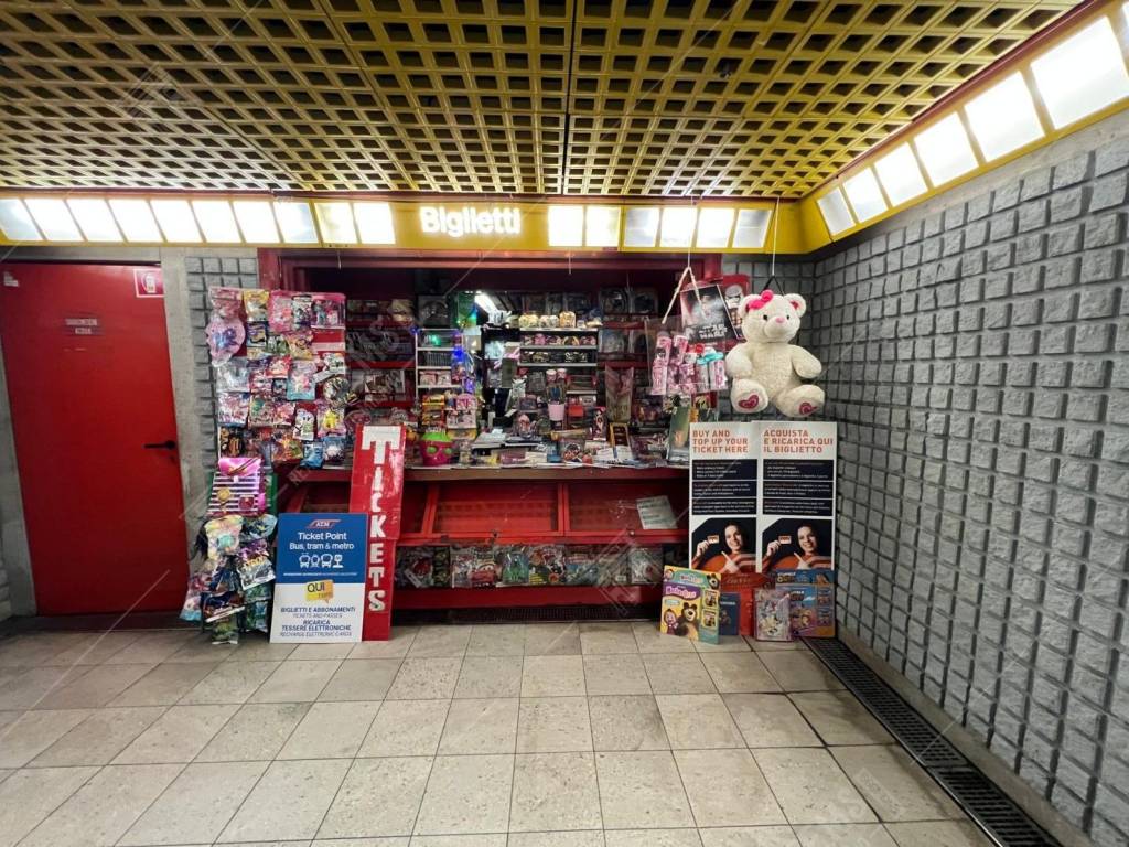 Attività commerciale piazza giuseppe missori, missori, milano
