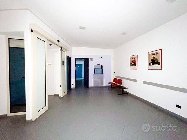 Ufficio - studio viale martiri del 1799, 32, 70022 altamura italia, altamura
