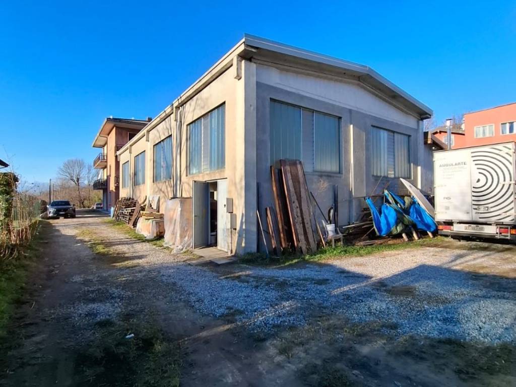 Capannone via alioli e sassi, centro, gavirate