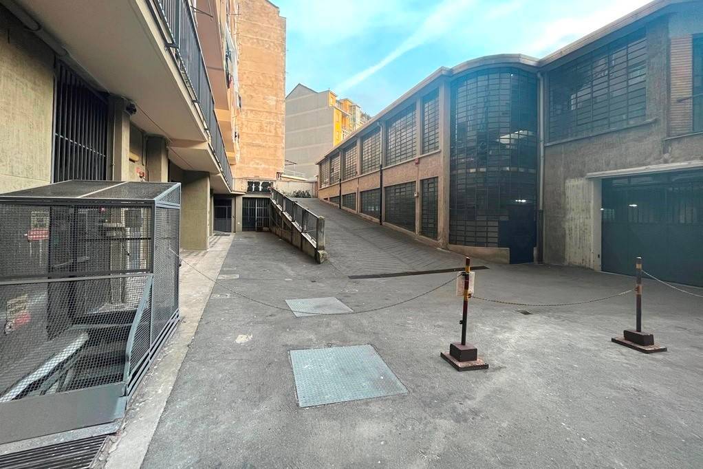 Magazzino - deposito via santa maria mazzarello 2, pozzo strada, torino
