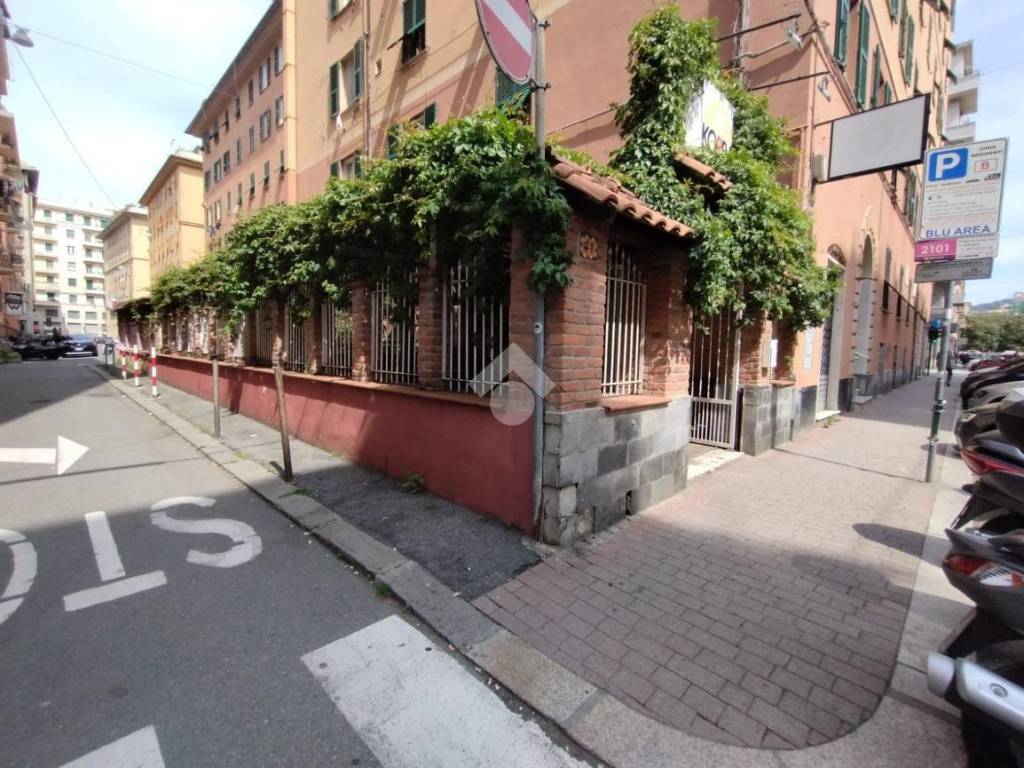 Locale commerciale via della libertà 41, foce, genova