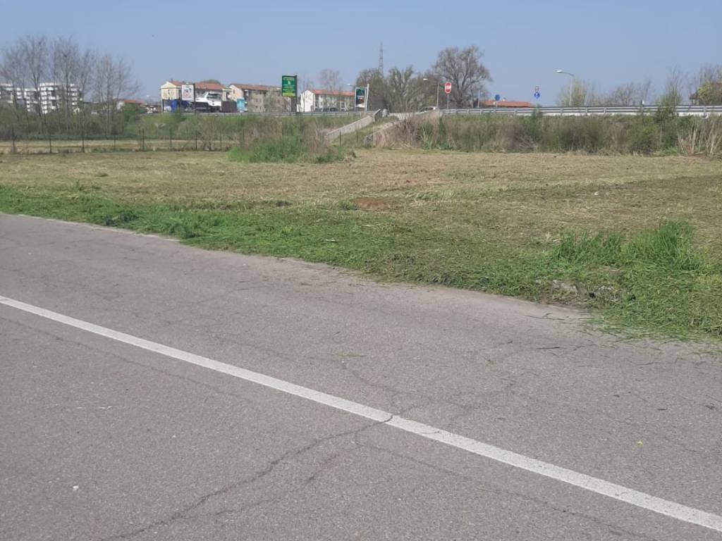 Terreno agricolo via giuseppe mazzini 54, centro, gessate