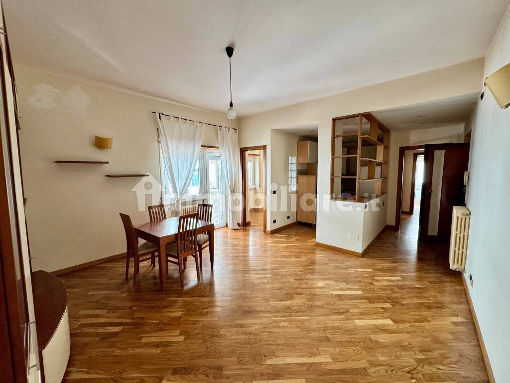Trilocale via Firenze, America Latina, Frosinone — foto 3