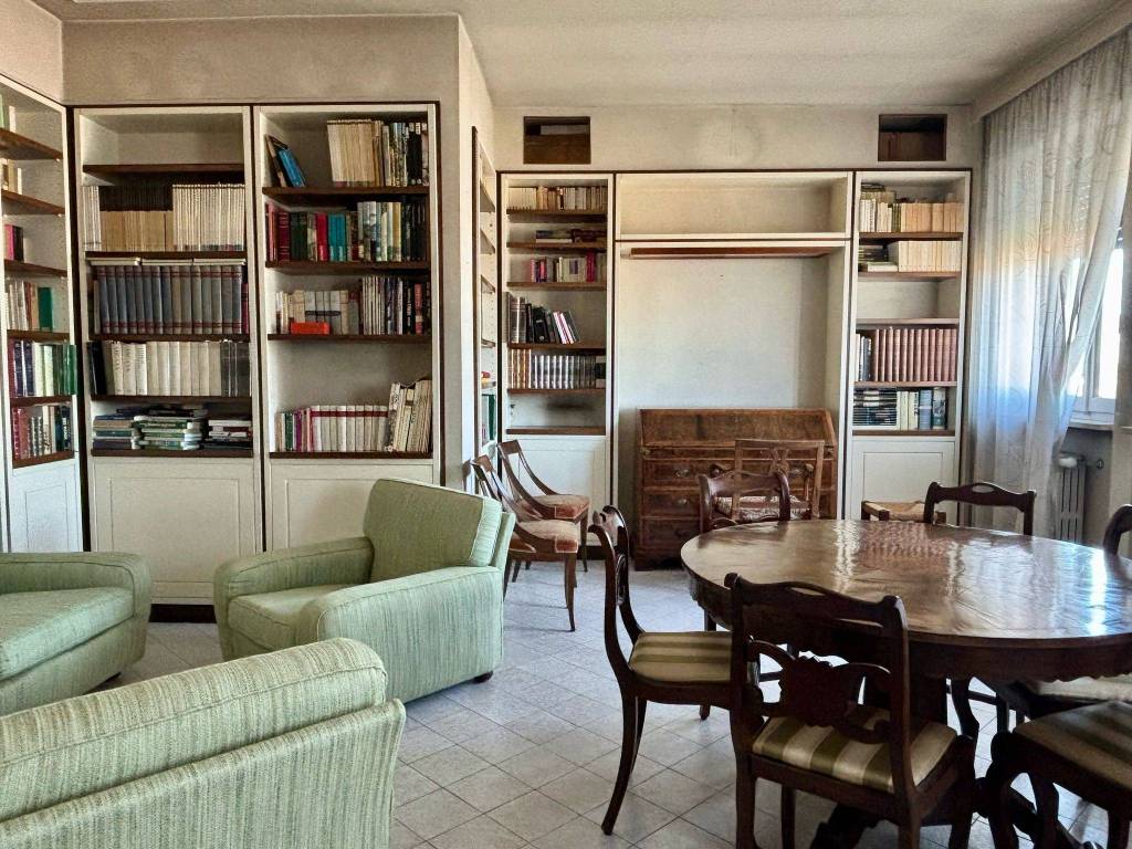 Quadrilocale viale vittorio alfieri, valletta paiolo, mantova