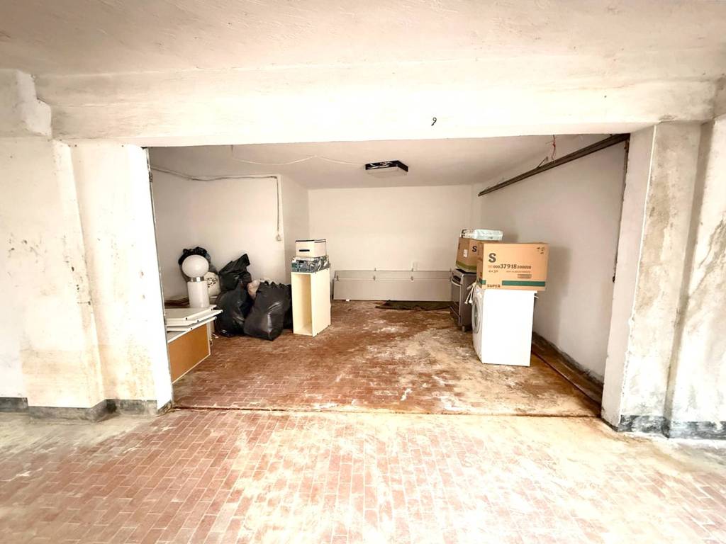 Garage - box via capitano renato orsi, stadio, chiavari