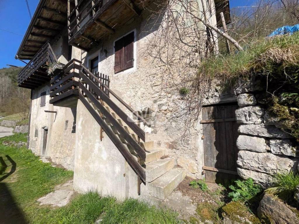 Appartamento da ristrutturare, folgaria