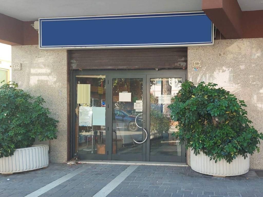 Negozio all'asta via emanuele filiberto,   59, formia