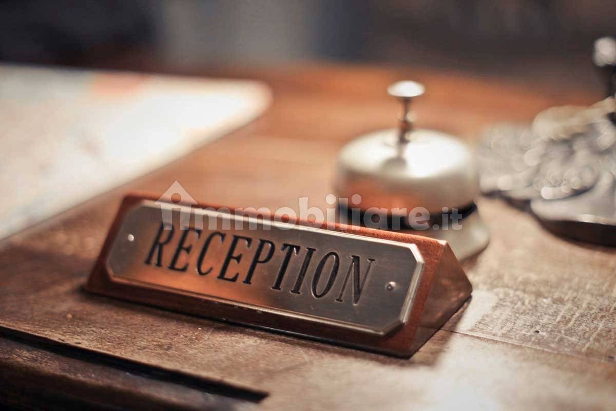 Palazzo - Edificio in vendita a Roma