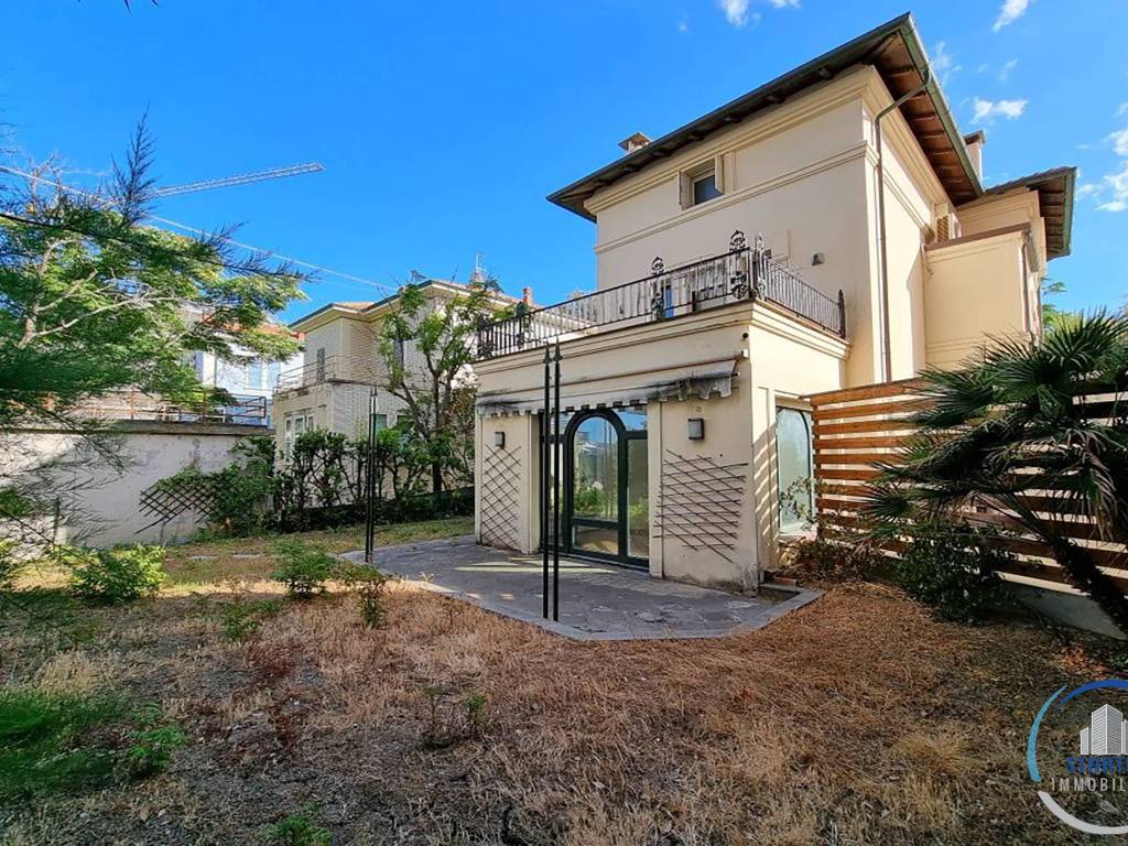 Villa unifamiliare viale trieste 116/1, mare, pesaro