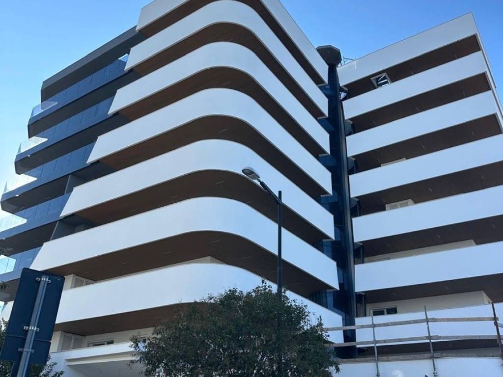 Trilocale viale amerigo vespucci, porto turistico, pescara