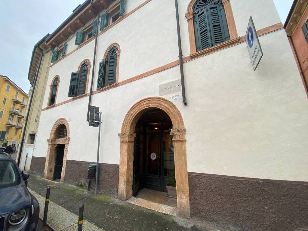 Attività commerciale largo san nazaro, veronetta, verona