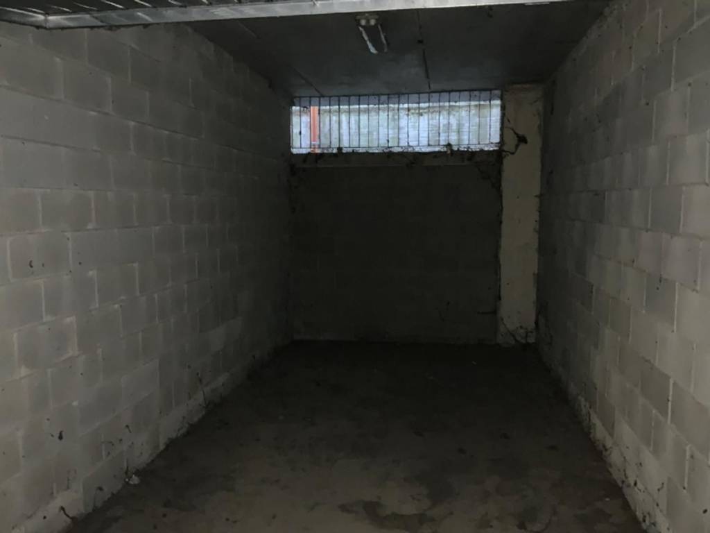 Garage - box all'asta via san vigilio,   28, milano
