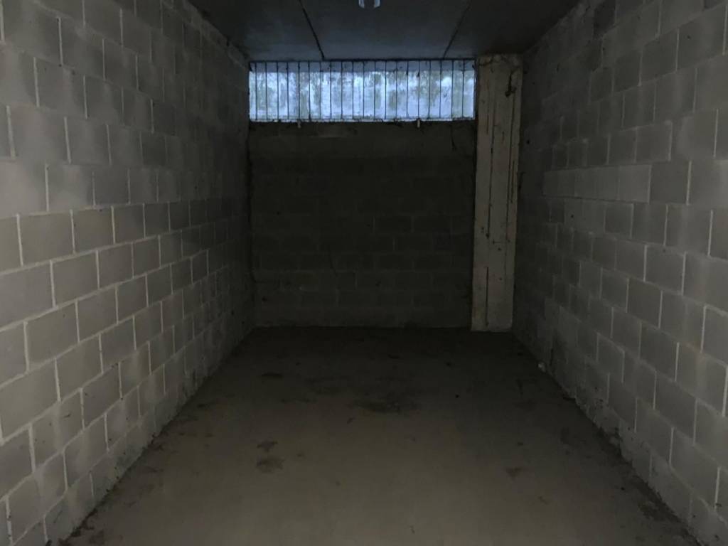 Garage - box all'asta via san vigilio,   28, milano