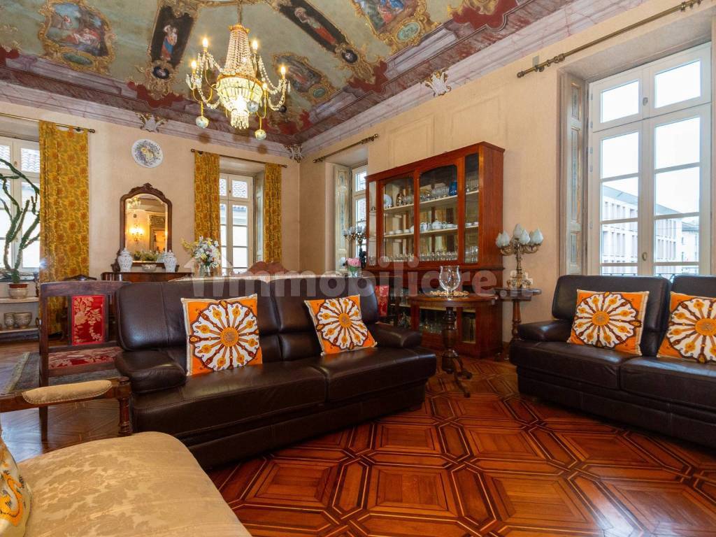 Salone