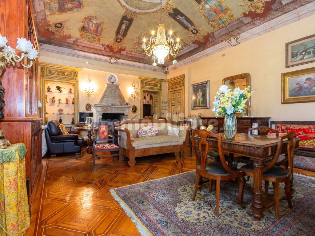Salone