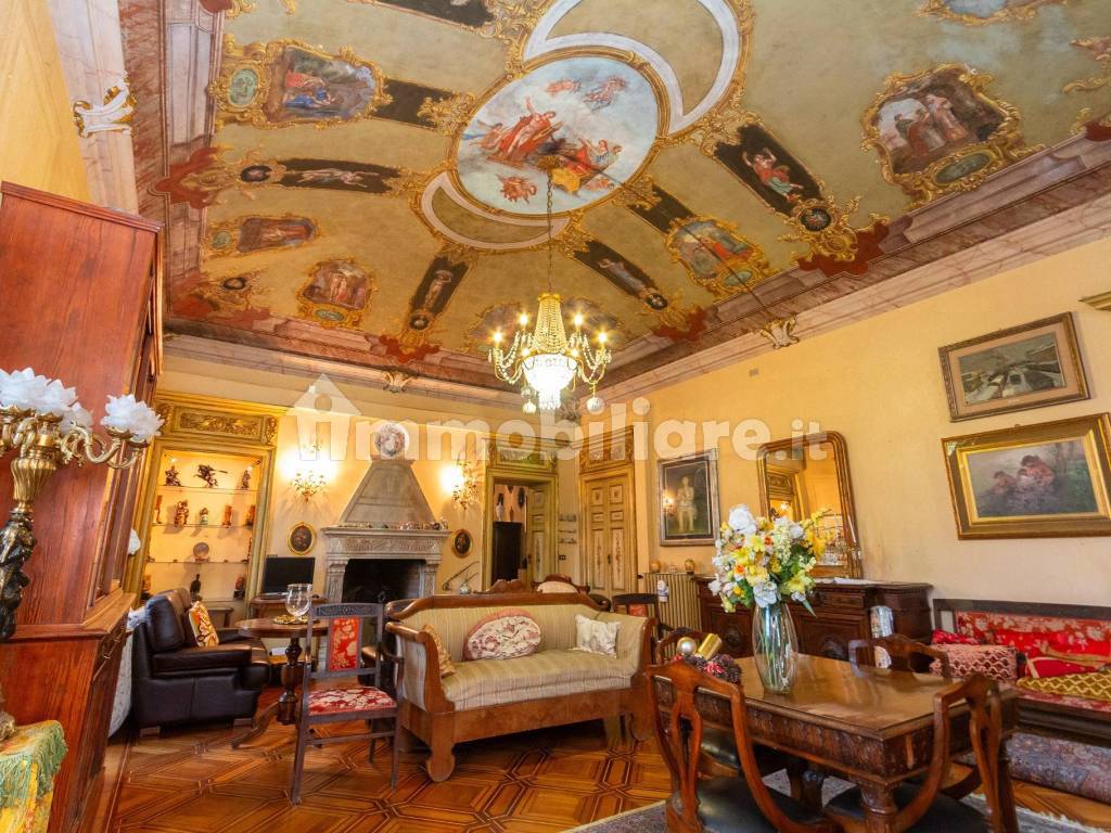 Salone