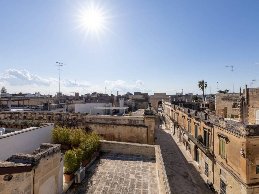 Trilocale via principi di savoia 41, centro storico, lecce