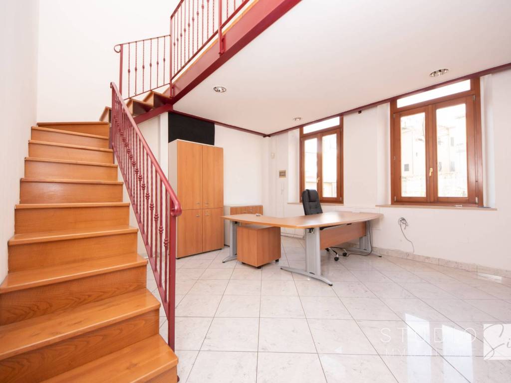 Ufficio - studio via degli orti, centro storico, pistoia