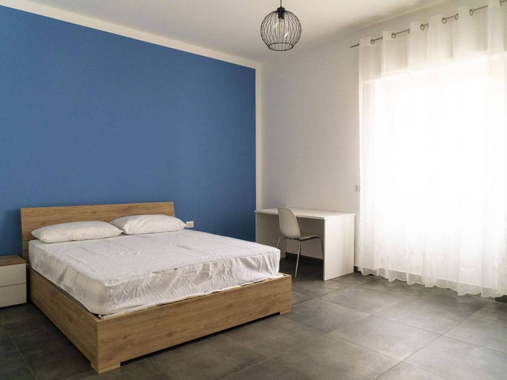 Stanza singola via vescovo michele natale 5, caserta