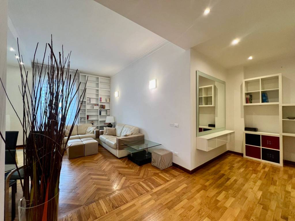 Trilocale viale regina giovanna 32, porta venezia, milano