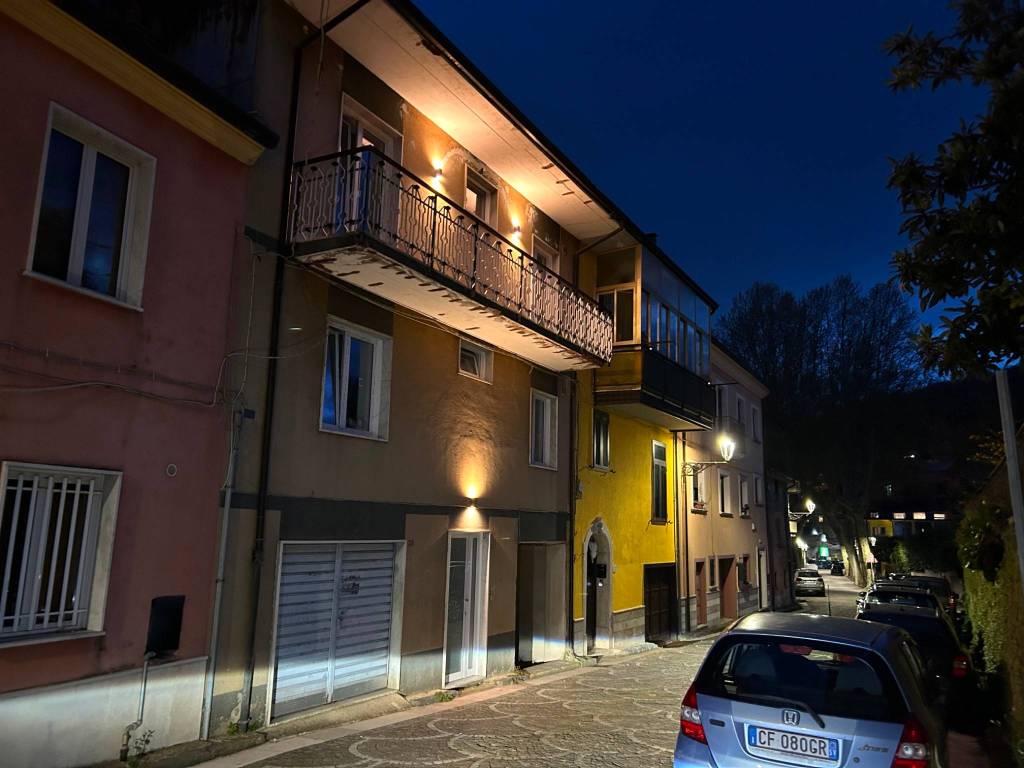 Bilocale via domenico giella, aiello del sabato