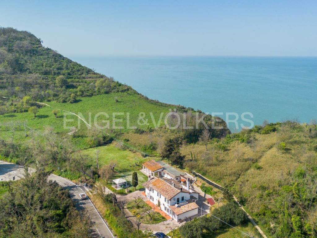 Villa unifamiliare strada della valle 17, villa ceccolini, pesaro