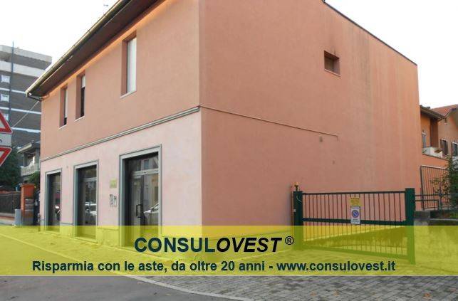 Ufficio all'asta via italia 52, muggiò