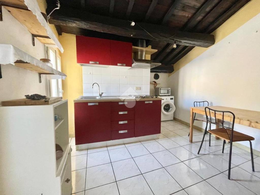 Bilocale via elce di sotto 19, elce, perugia