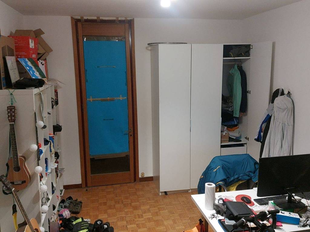 Stanza singola via belvedere 35, lecco