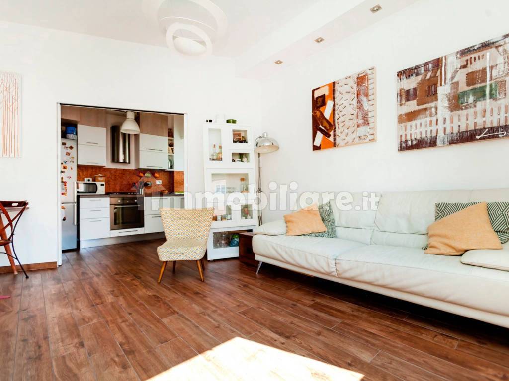 Vendita Appartamento Roma. Trilocale in via Tarquinio Vipera. Ottimo ...