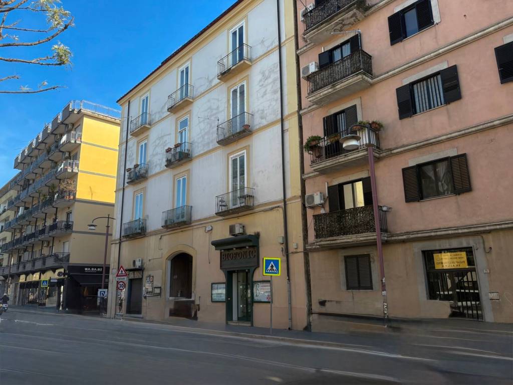 Trilocale via roma , snc, corso trieste, caserta