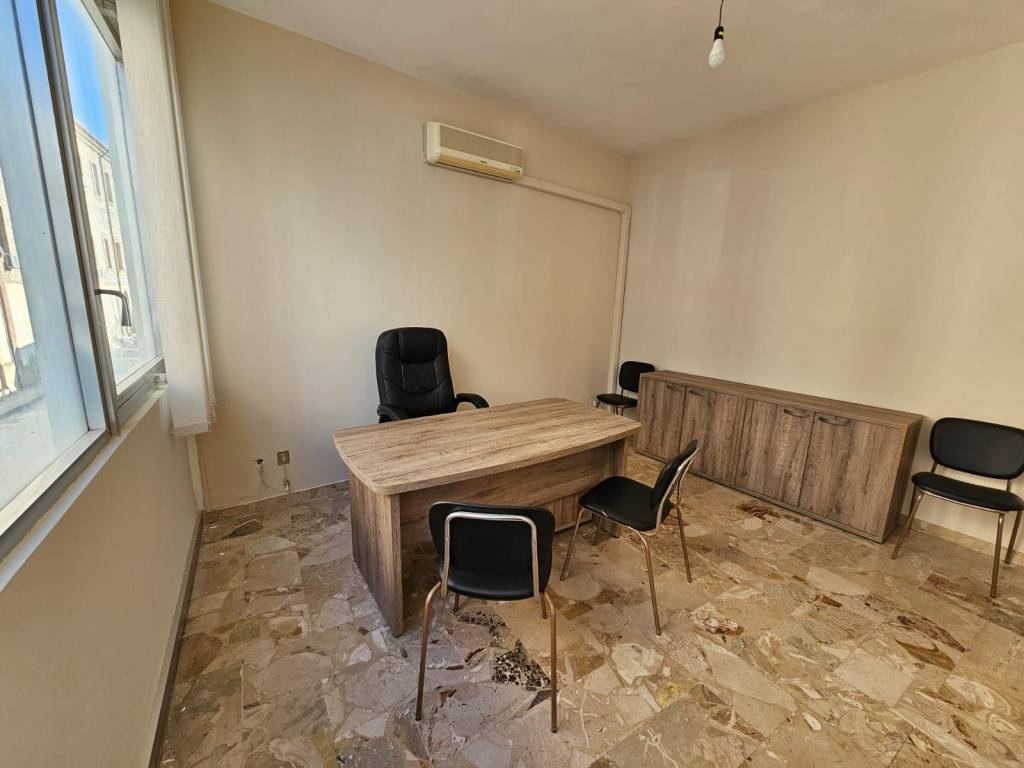 Ufficio - studio piazza guglielmo marconi 12, centro, caltanissetta