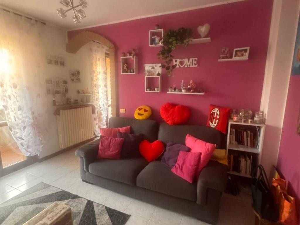 Trilocale via giuseppe verdi 29, centro, villanterio