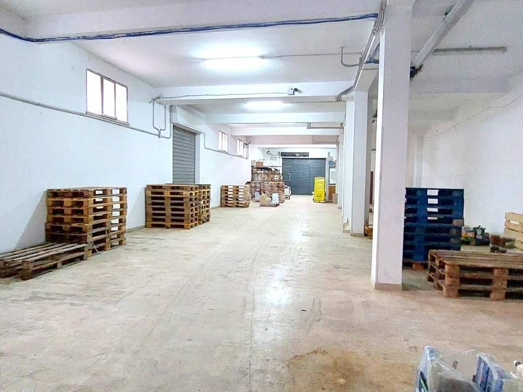 Magazzino - deposito corso dei mille 84, semicentro, alcamo