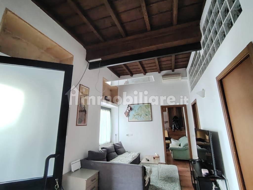 Vendita Appartamento Corbetta. Trilocale in via Carlo Cattaneo. Buono ...