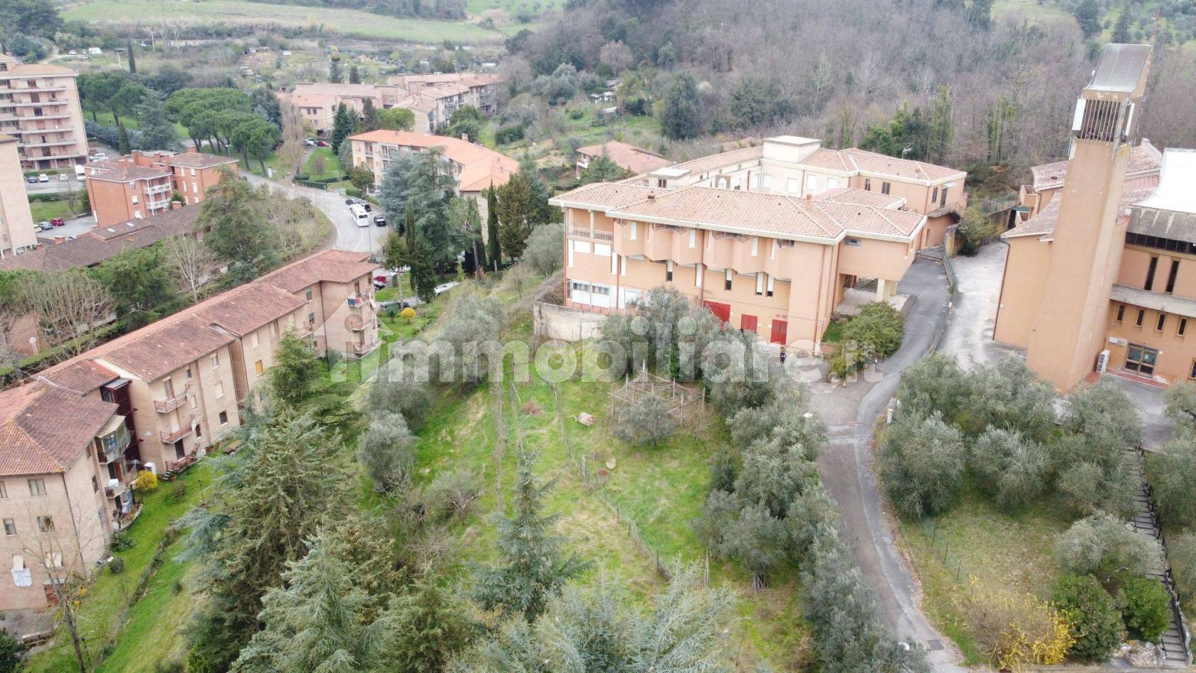Palazzo - Edificio in vendita a Siena